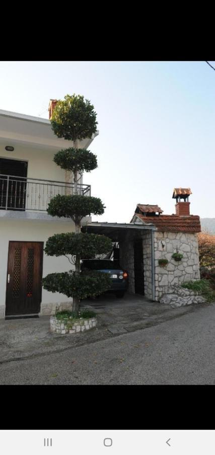 Comfortable Rooms With Small Kitchen Bacina Exterior foto