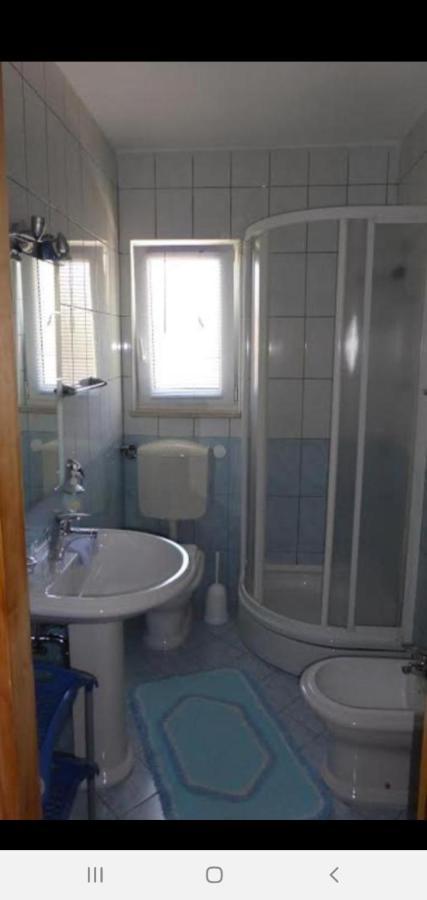 Comfortable Rooms With Small Kitchen Bacina Exterior foto